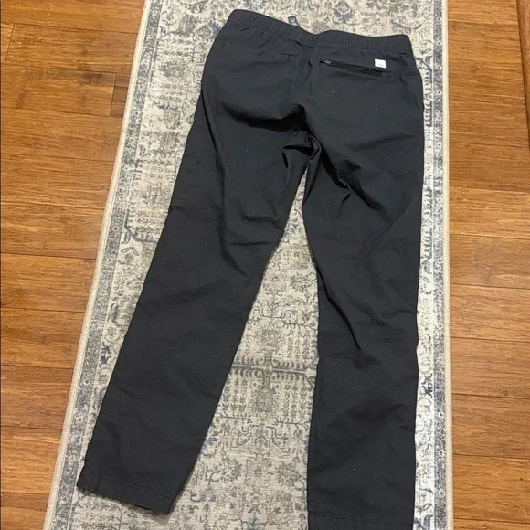 Vuori women’s small - Dark Gray Pants - elastic waist - great condition - Picture 5 of 6